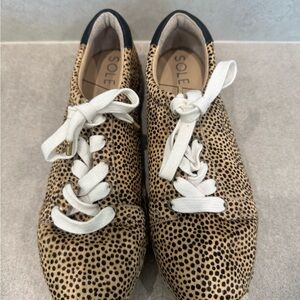 Sole Society Tan and Black Sneakers